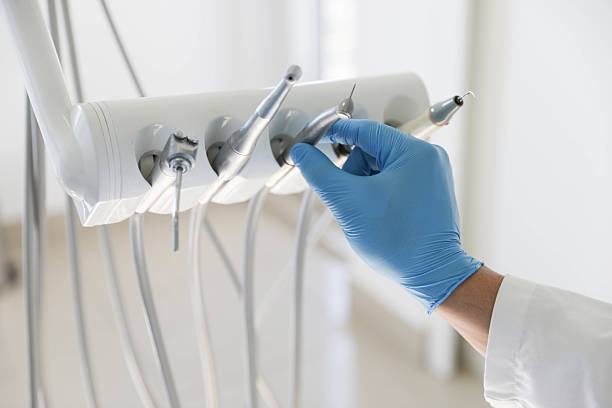 Professional Emergency Dentist technician working in South Laurel, MD